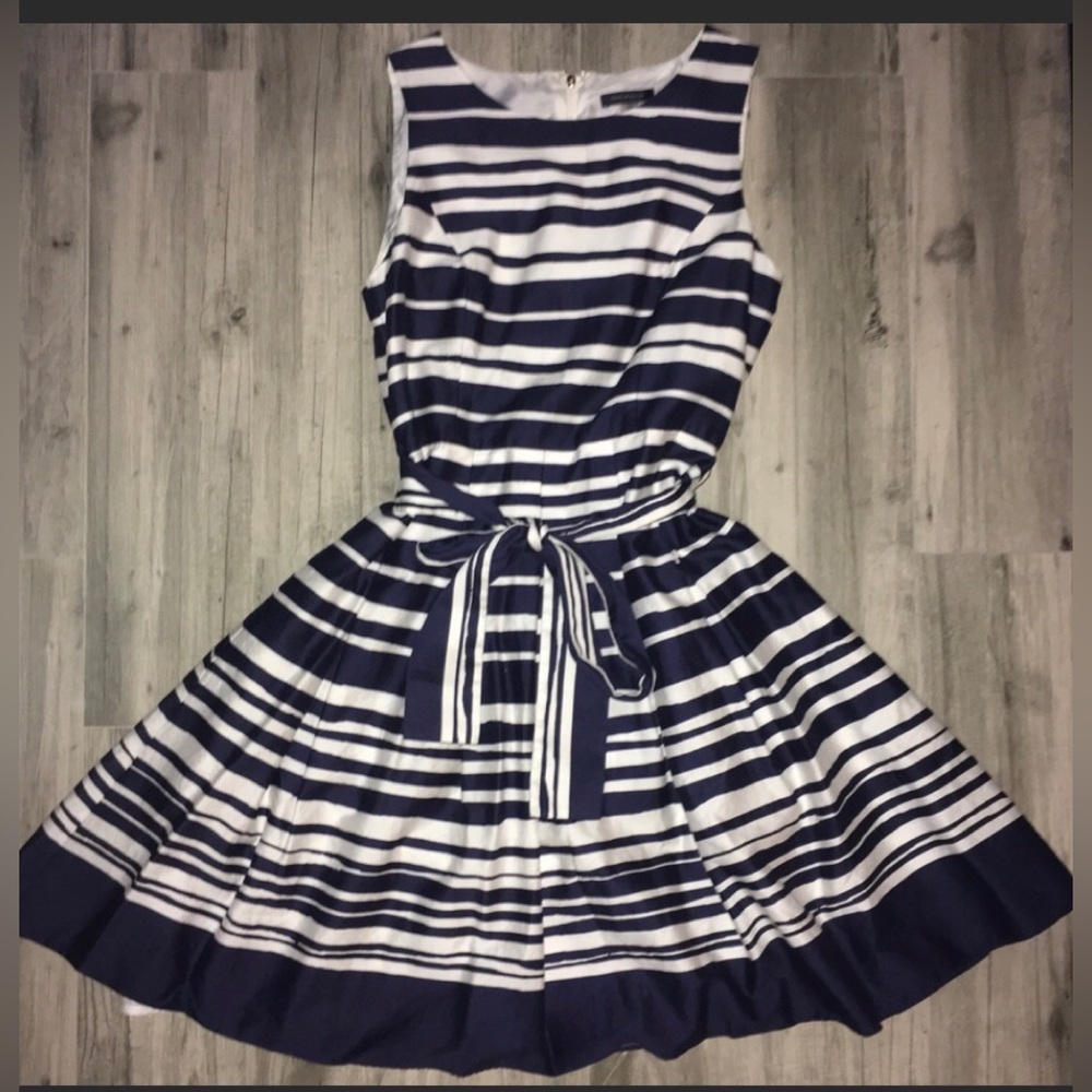 NEW! Tommy Hilfiger Navy Blue&White Horizontal Striped Slvlss Pltd Drss (w-belt)
